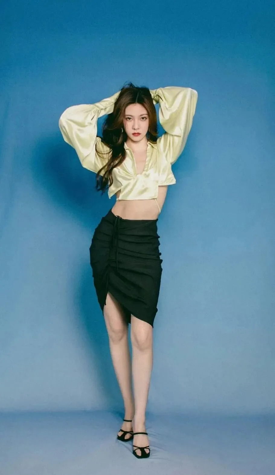 宋妍霏美背写真壁纸 图片9