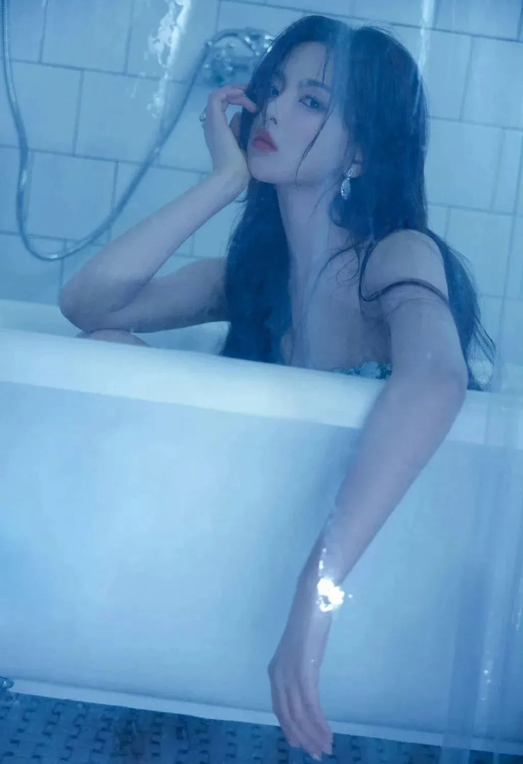 杨超越性感写真 图片2