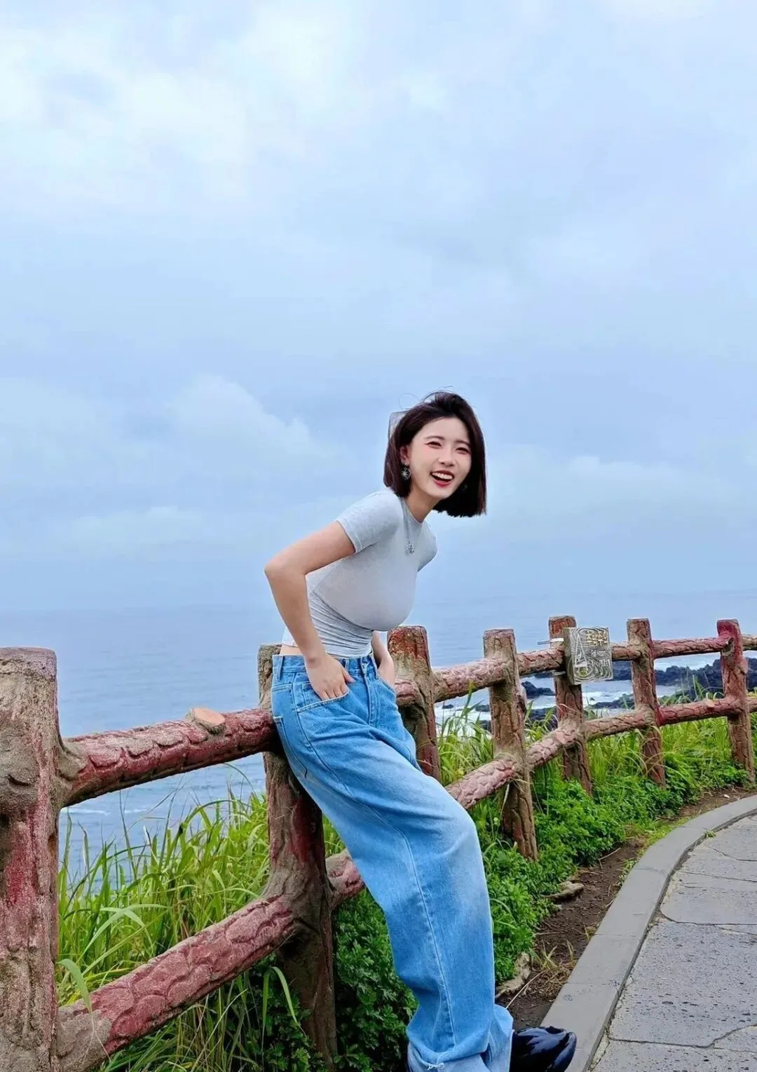 聂小雨户外写真 图片8