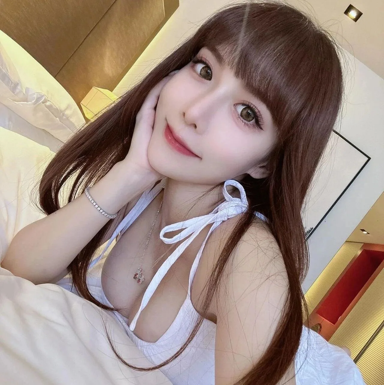 极品女神好身材藏不住 高清写真图集一次看够