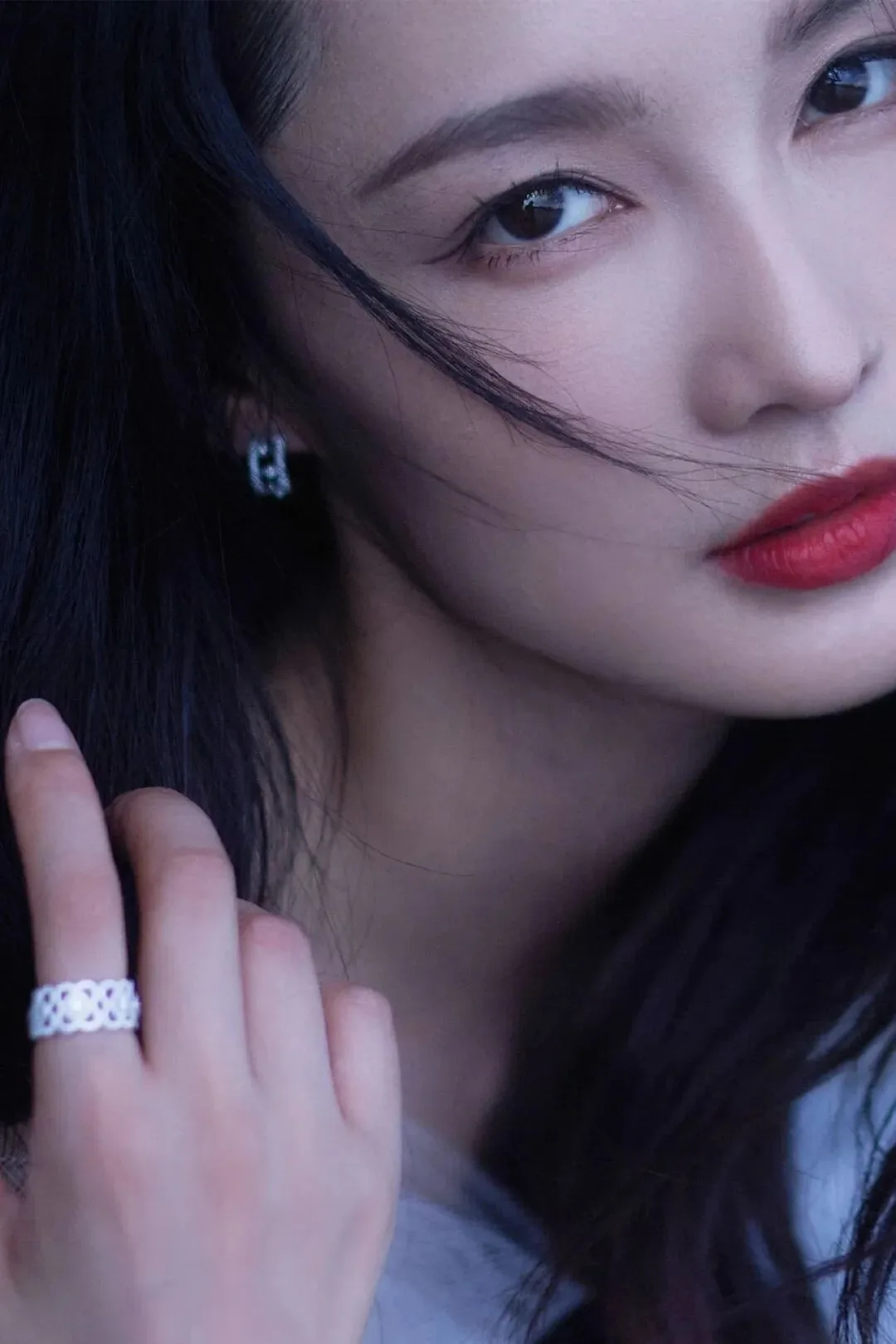 李沁海边写真 图片6