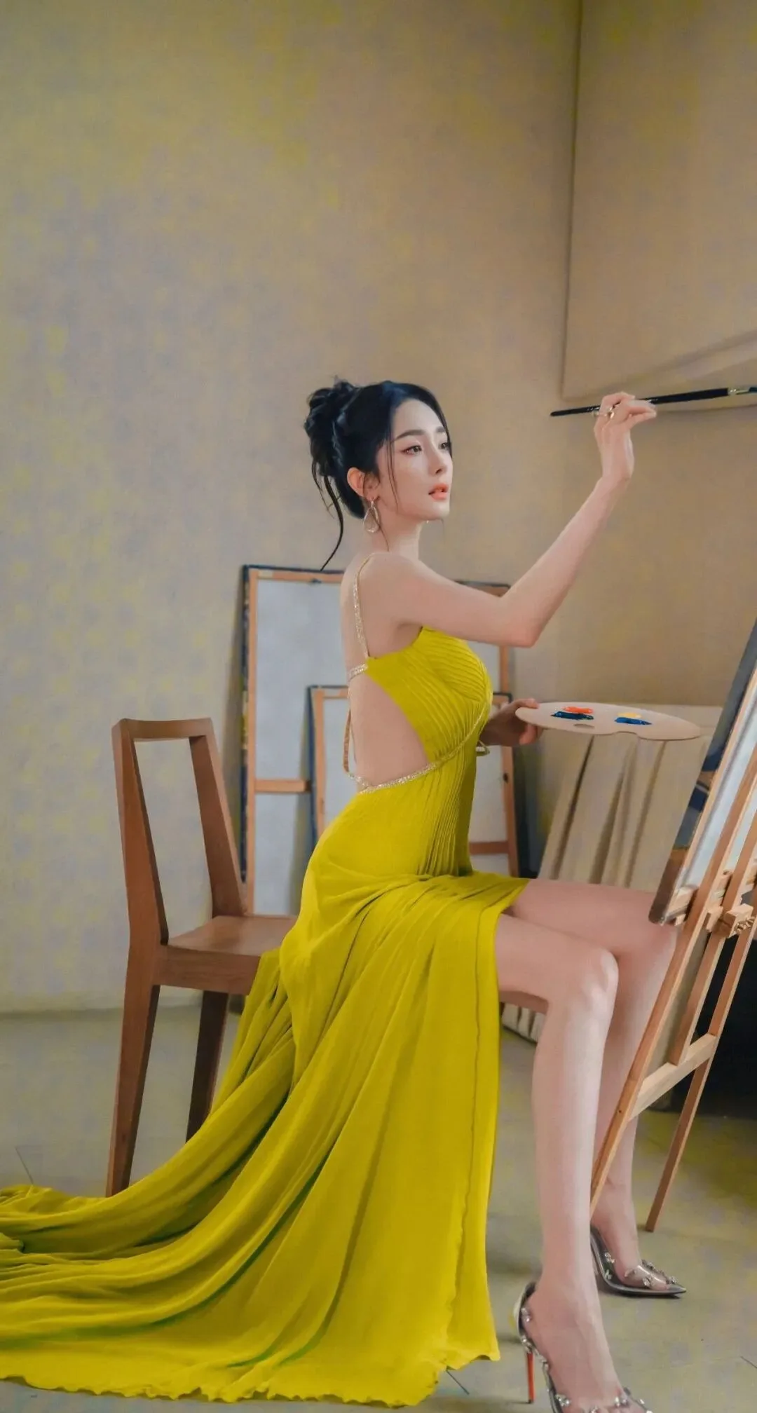 杨幂黄色长裙写真 图片5