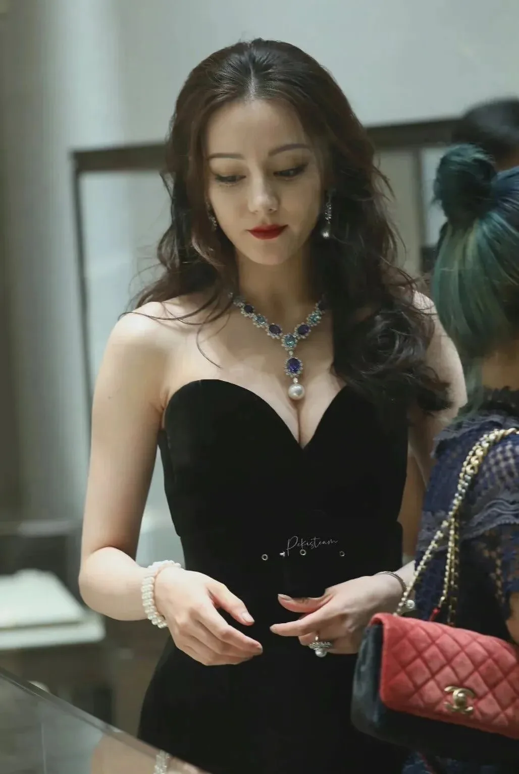 迪丽热巴性感写真 图片5
