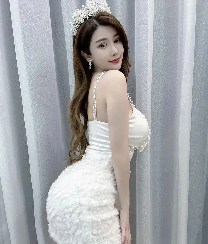 丰腴身材美女写真 图片9