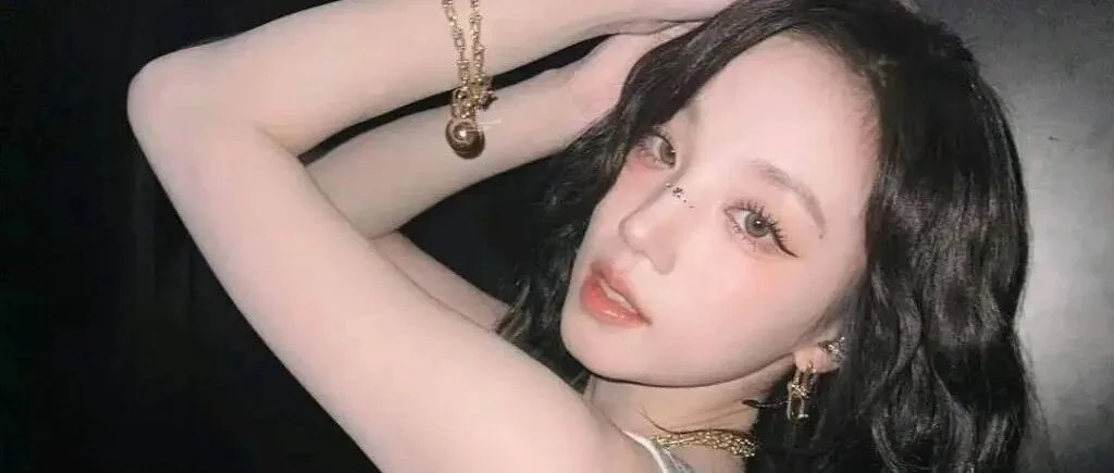 宋雨琦妩媚穿搭 图片1