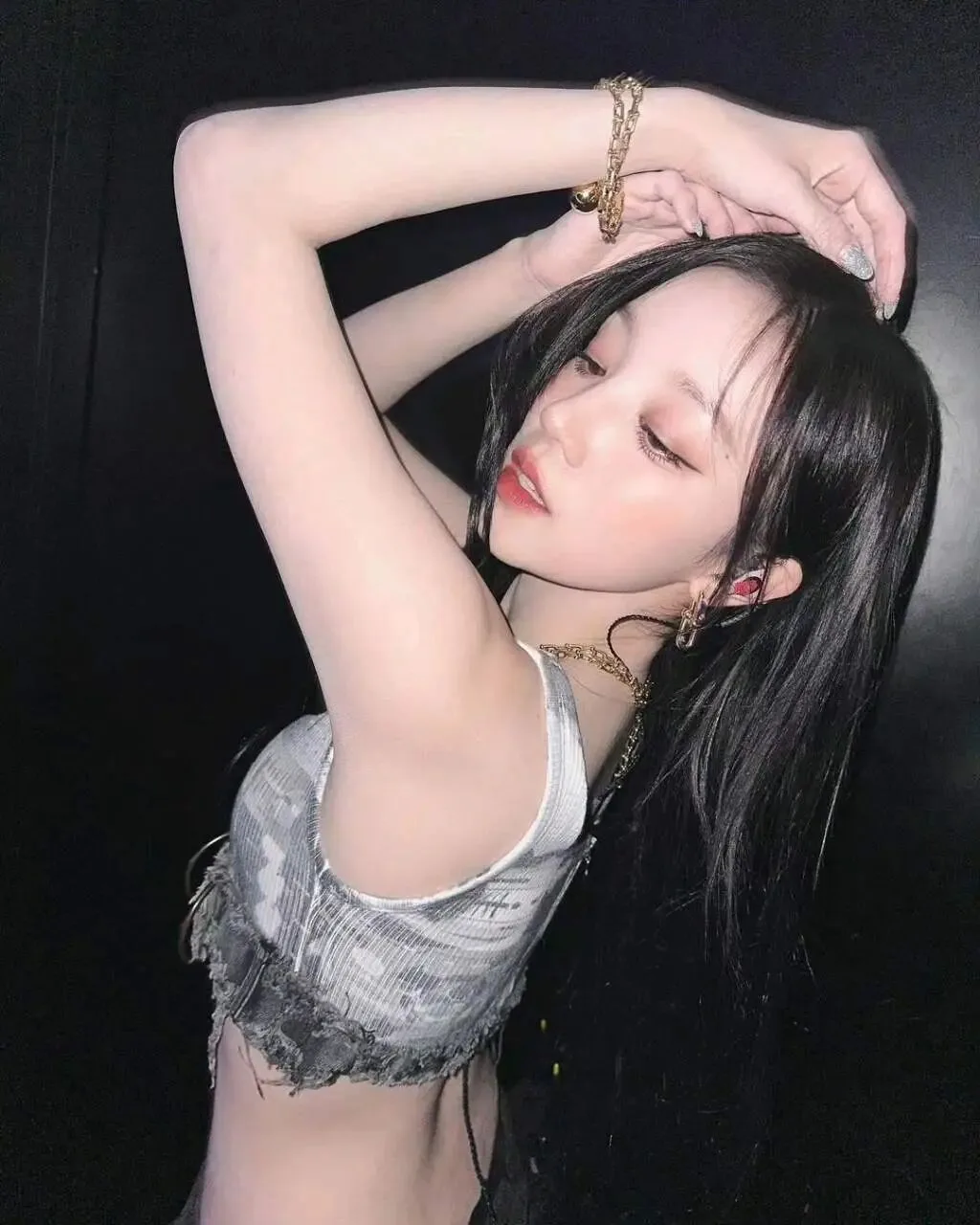宋雨琦妩媚穿搭 图片4