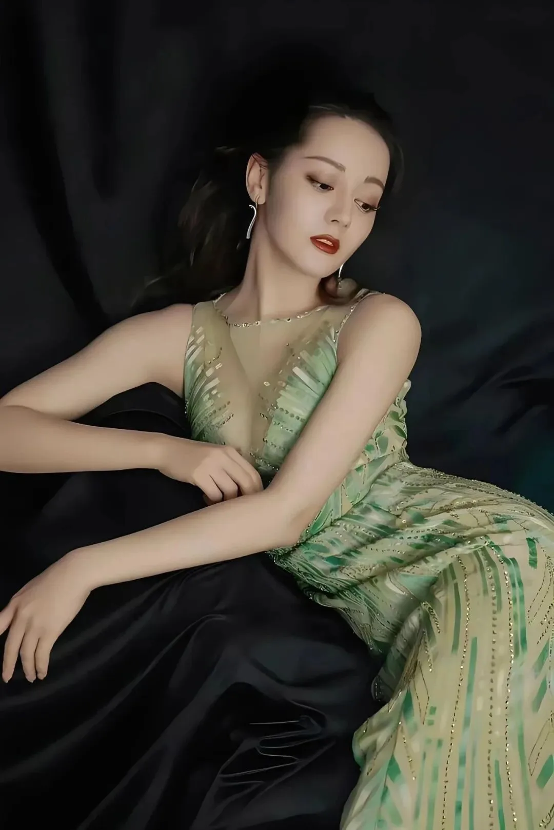 迪丽热巴性感写真 图片7