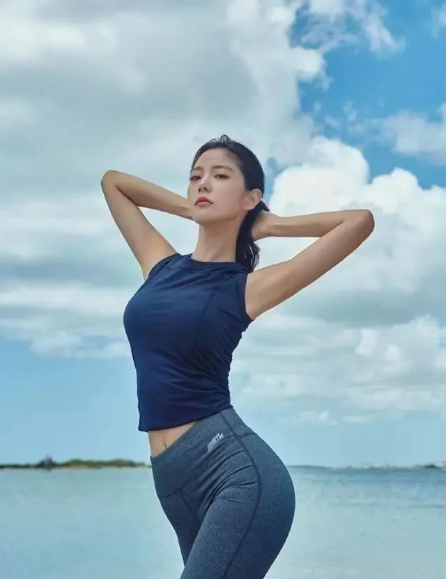 克拉拉性感写真 图片3