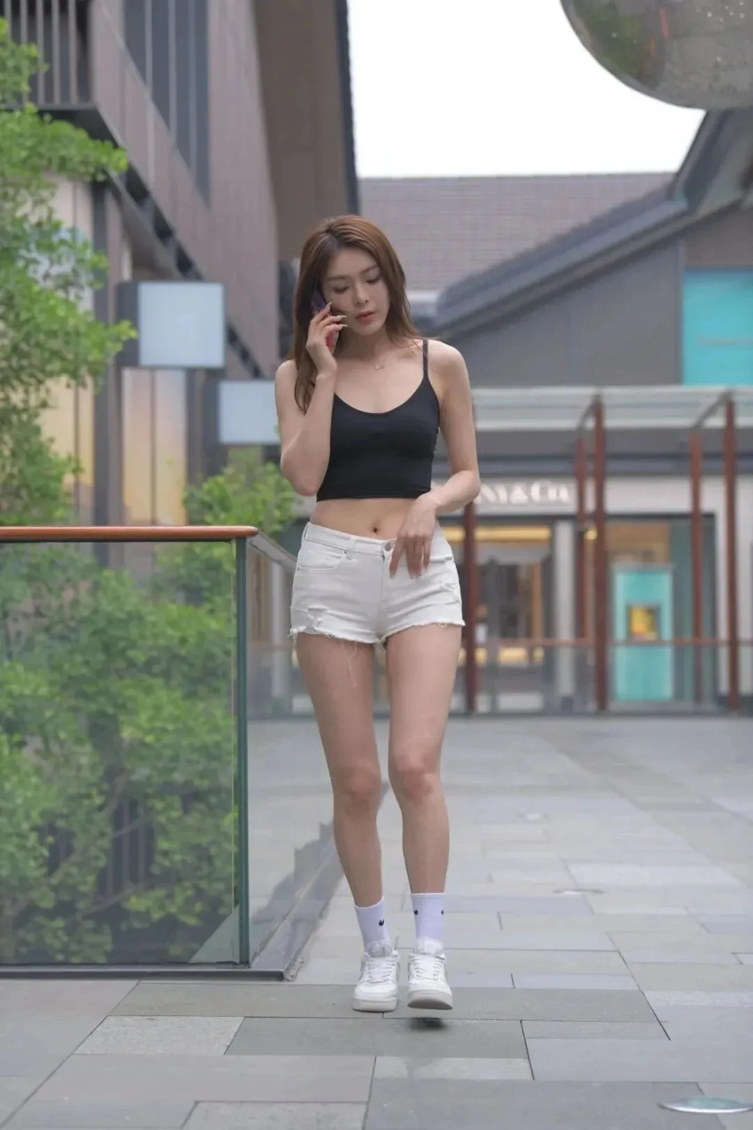 风姿绰约美女写真 图片5