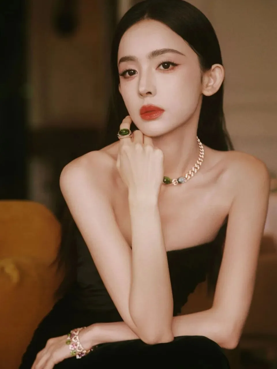 古力娜扎抹胸裙写真 图片8