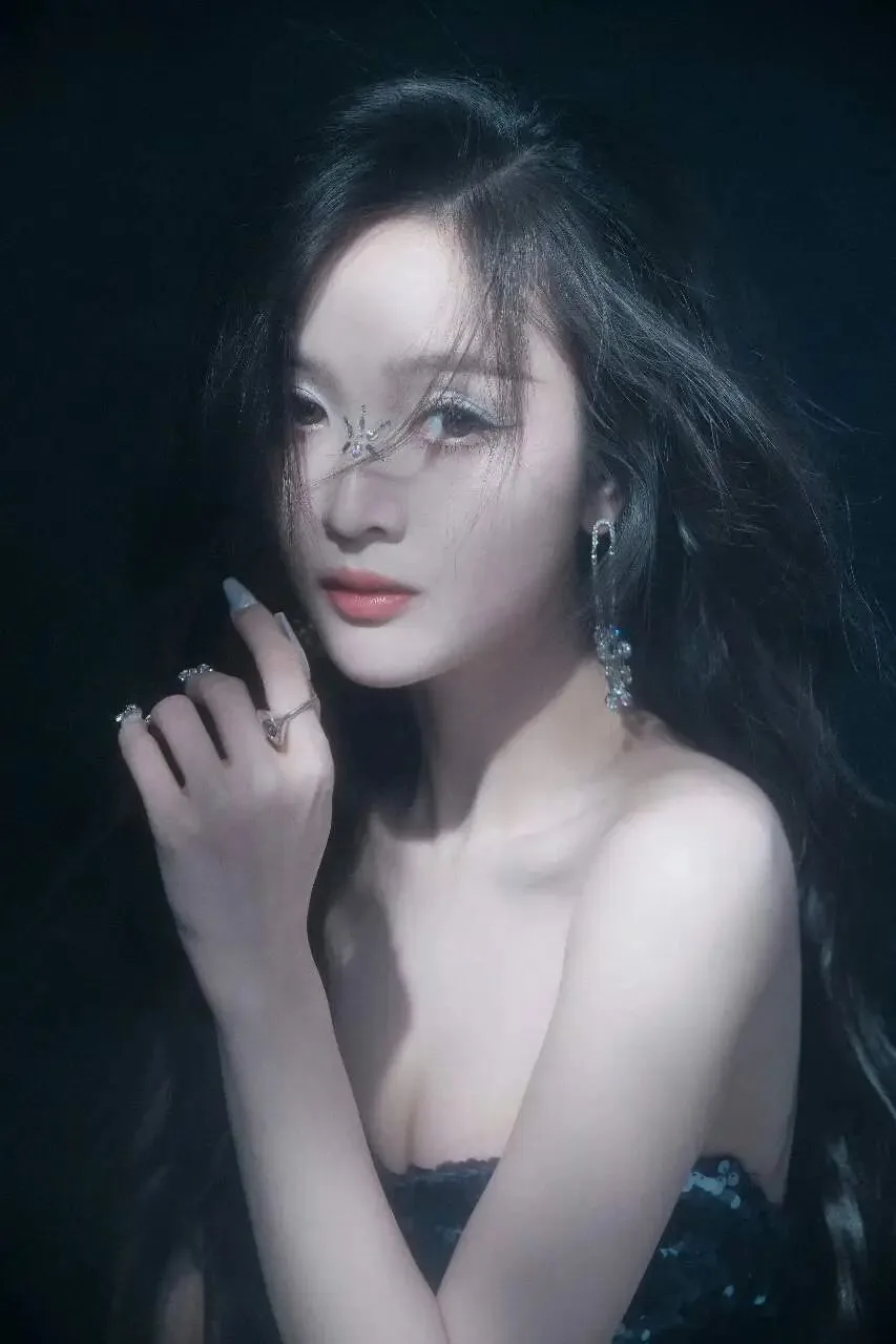 吴宣仪星钻写真壁纸 图片3
