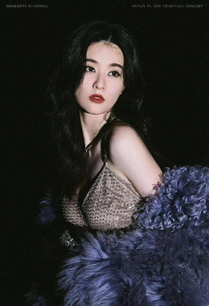 乔欣暗黑风格写真 图片5