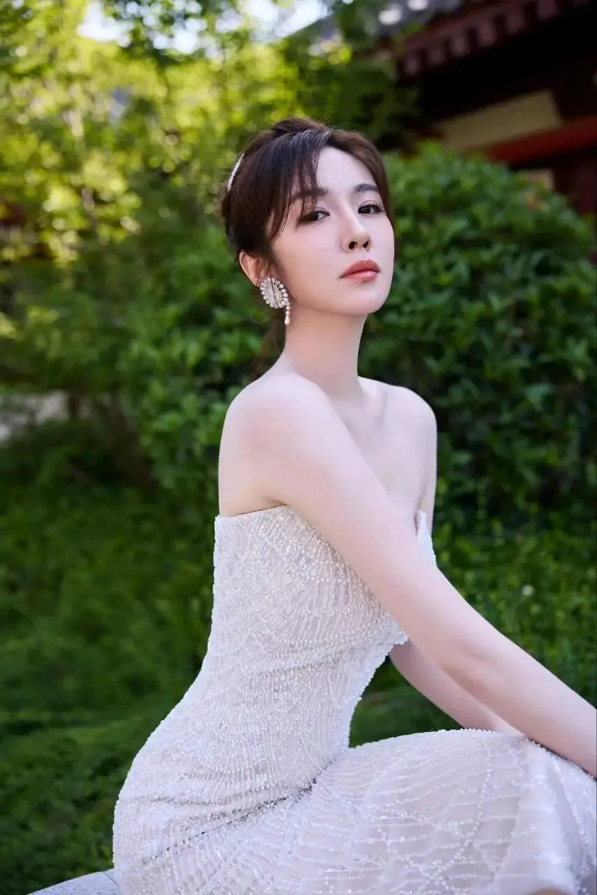 抹胸裙穿搭 图片6