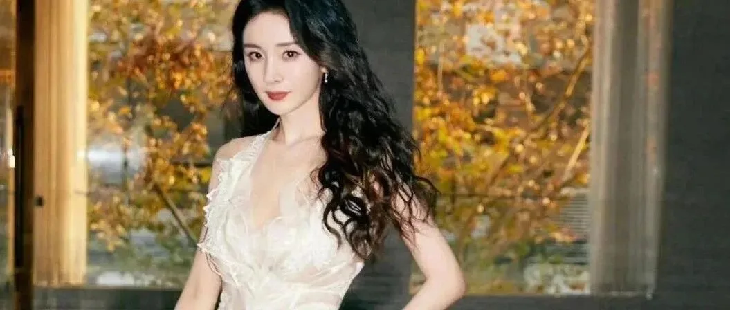 杨幂穿薄纱质感造型显水润白皙光泽 高清图集尽显优雅气质