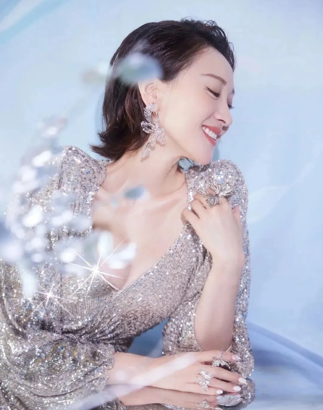 性感深V裙写真 图片6