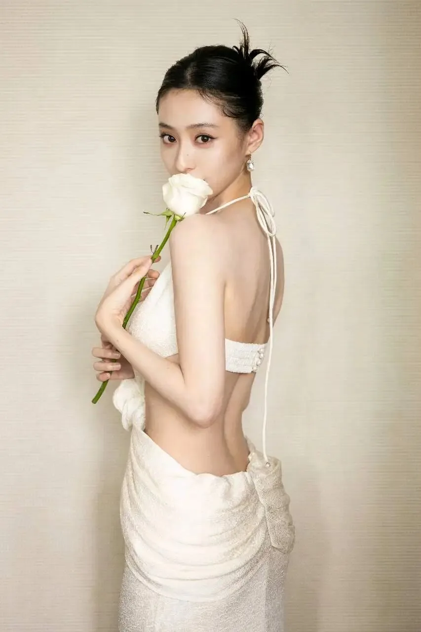 胡连馨高定壁纸 图片4