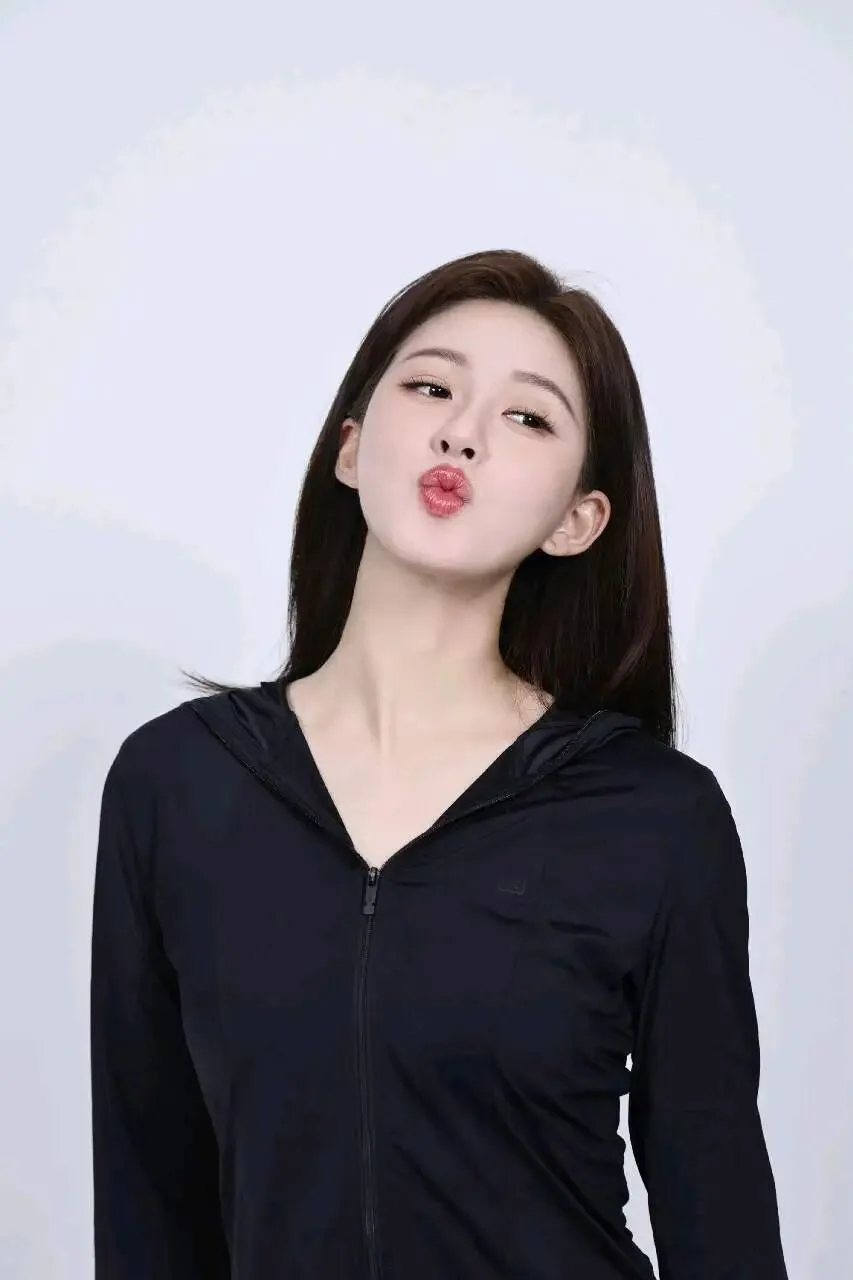 赵露思甜美可爱壁纸 图片2