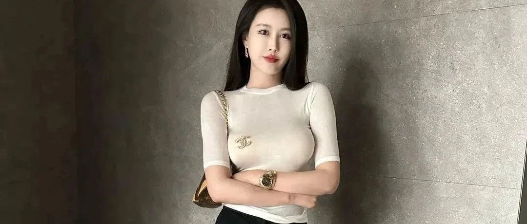 高清图集大美女身材曲线奔放写真展现自信魅力