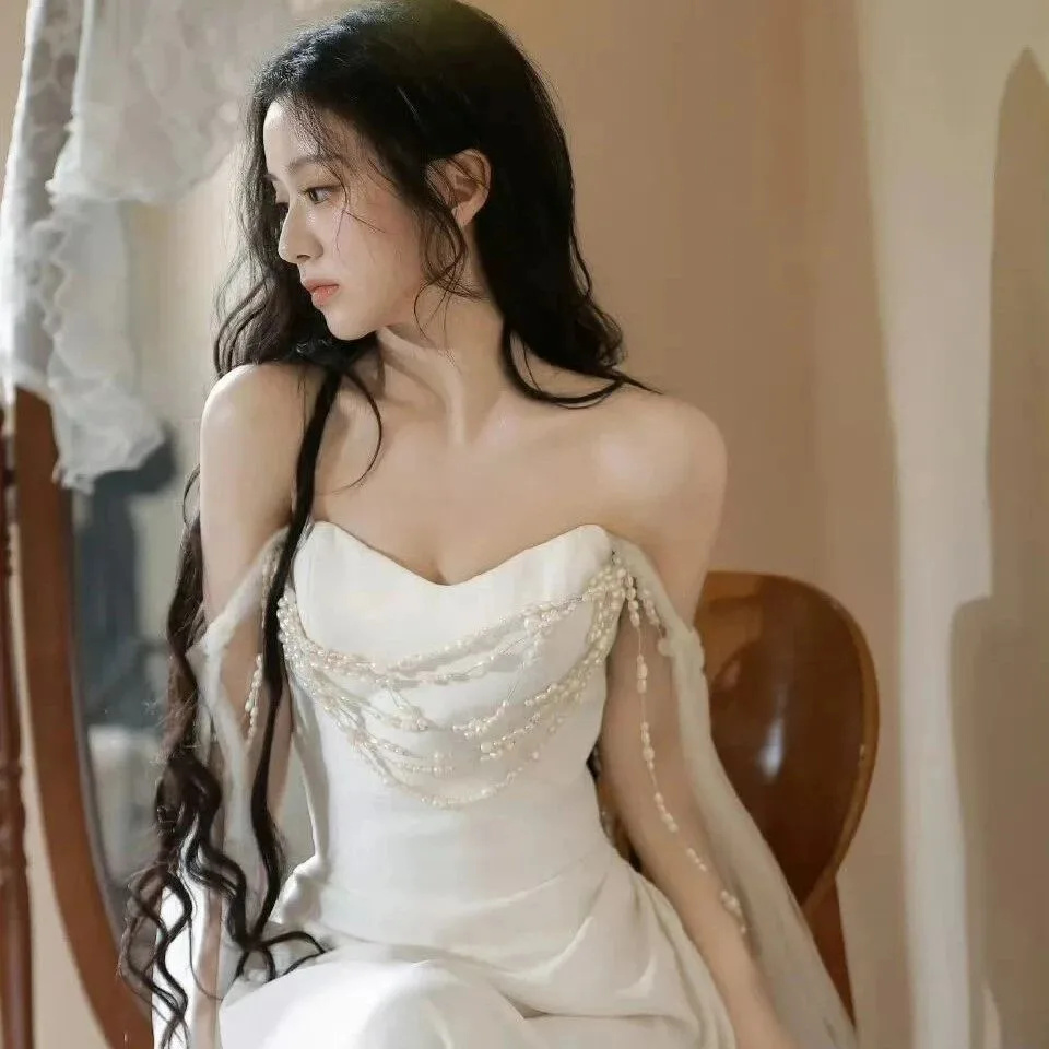 包上恩白瓷美人质感写真 高清图集里的奔放一面