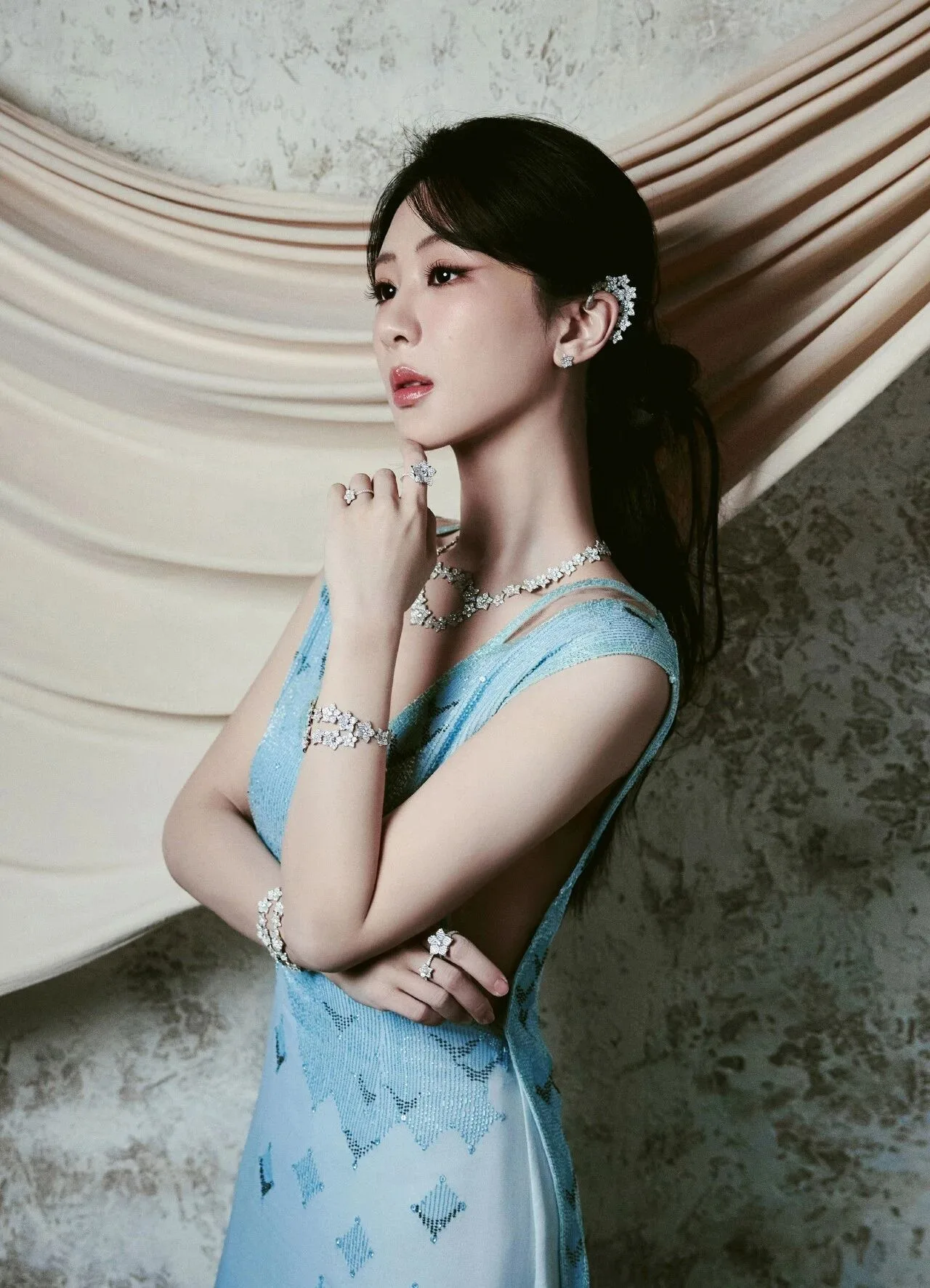 杨紫蓝色写真 图片4
