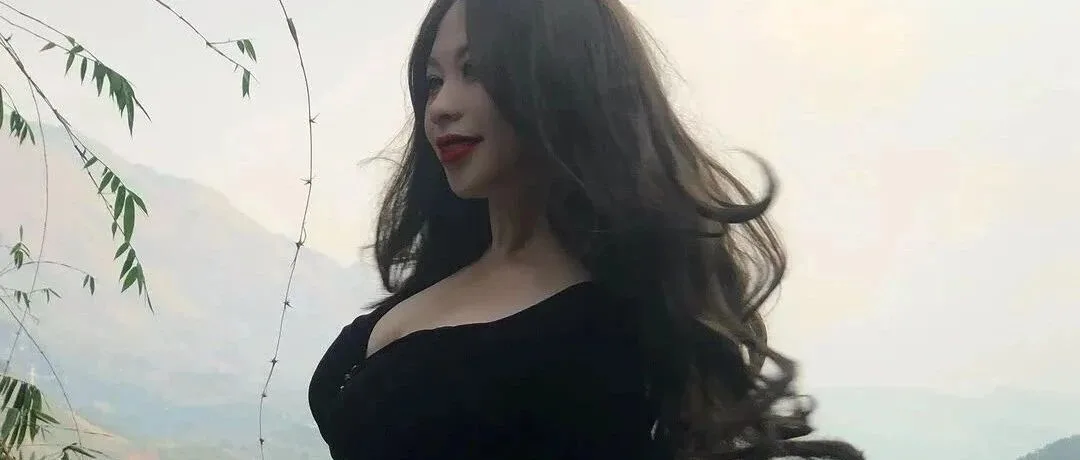 乡村背景下的火辣身材美女写真合集