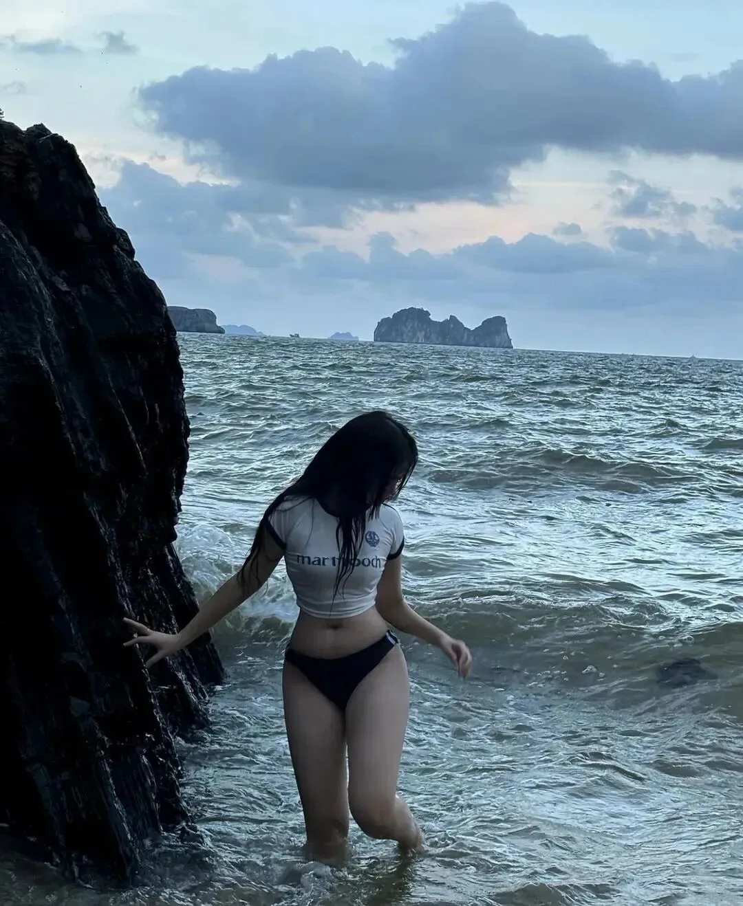 泳装比基尼美女 图片3