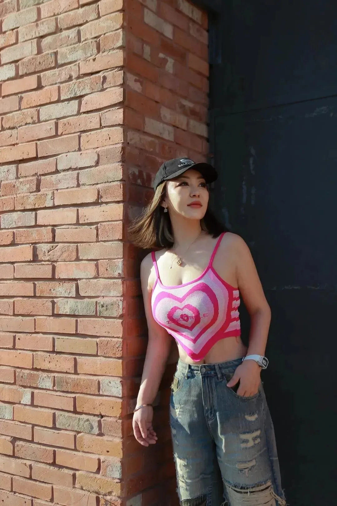 性感肚兜美女写真 图片2