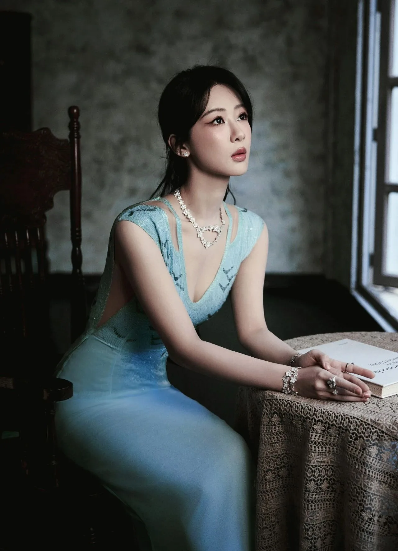 杨紫蓝色写真 图片3