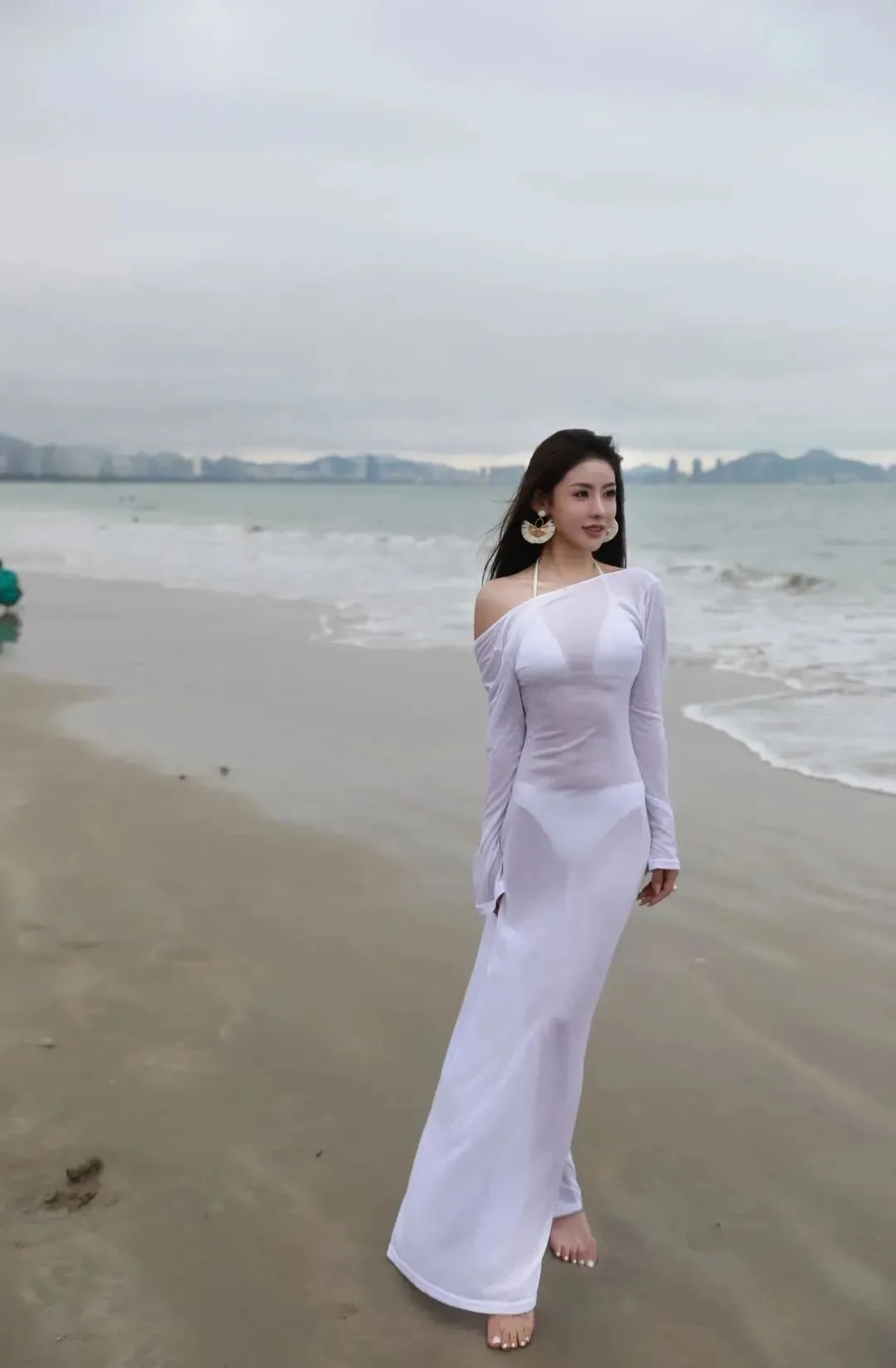 比基尼美女写真 图片3