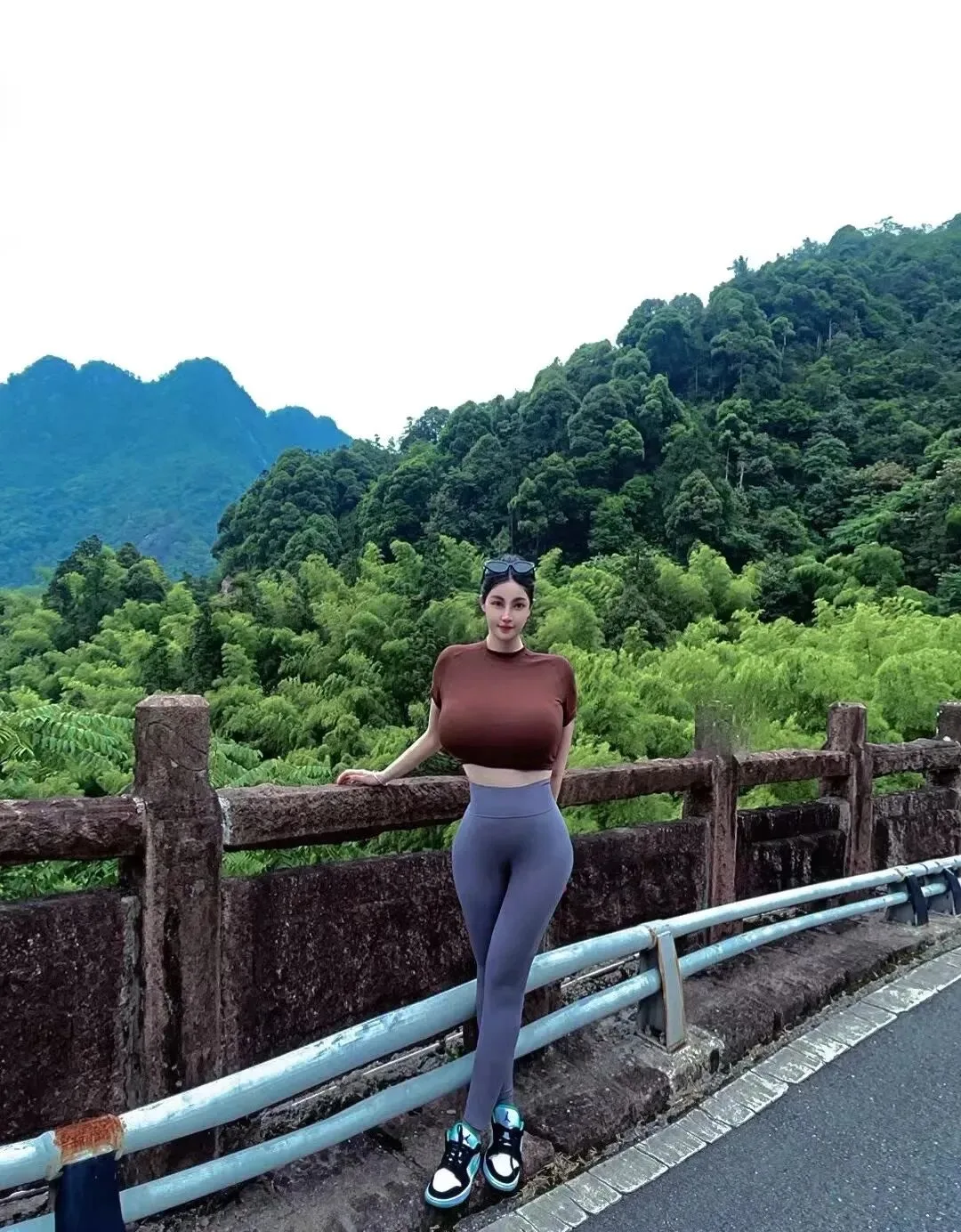户外写真美女 图片3