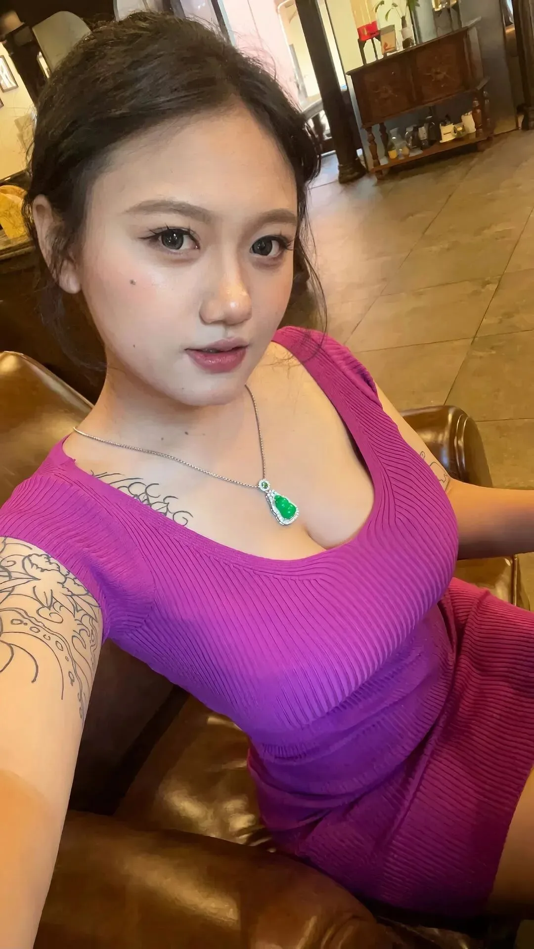 丰满少妇写真 图片2