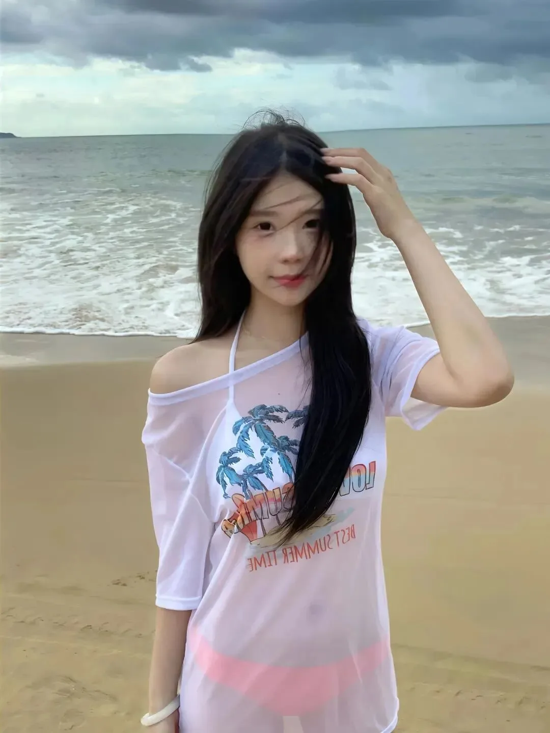 泳装比基尼美女 图片2