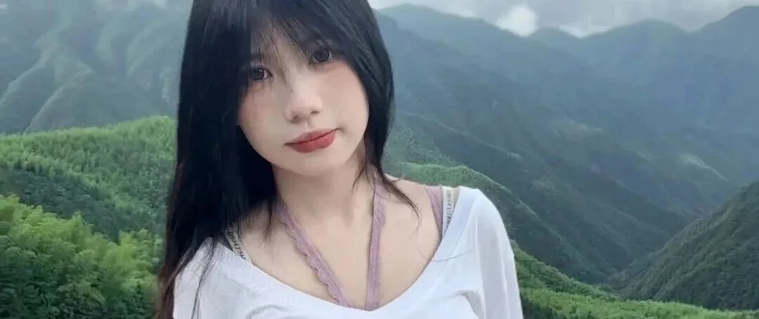 山野间走出的丰盈少女写真 自然气质与好身材很搭