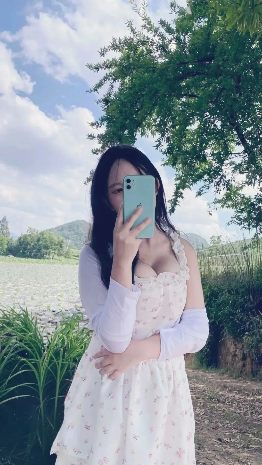 碎花裙少妇写真 图片2