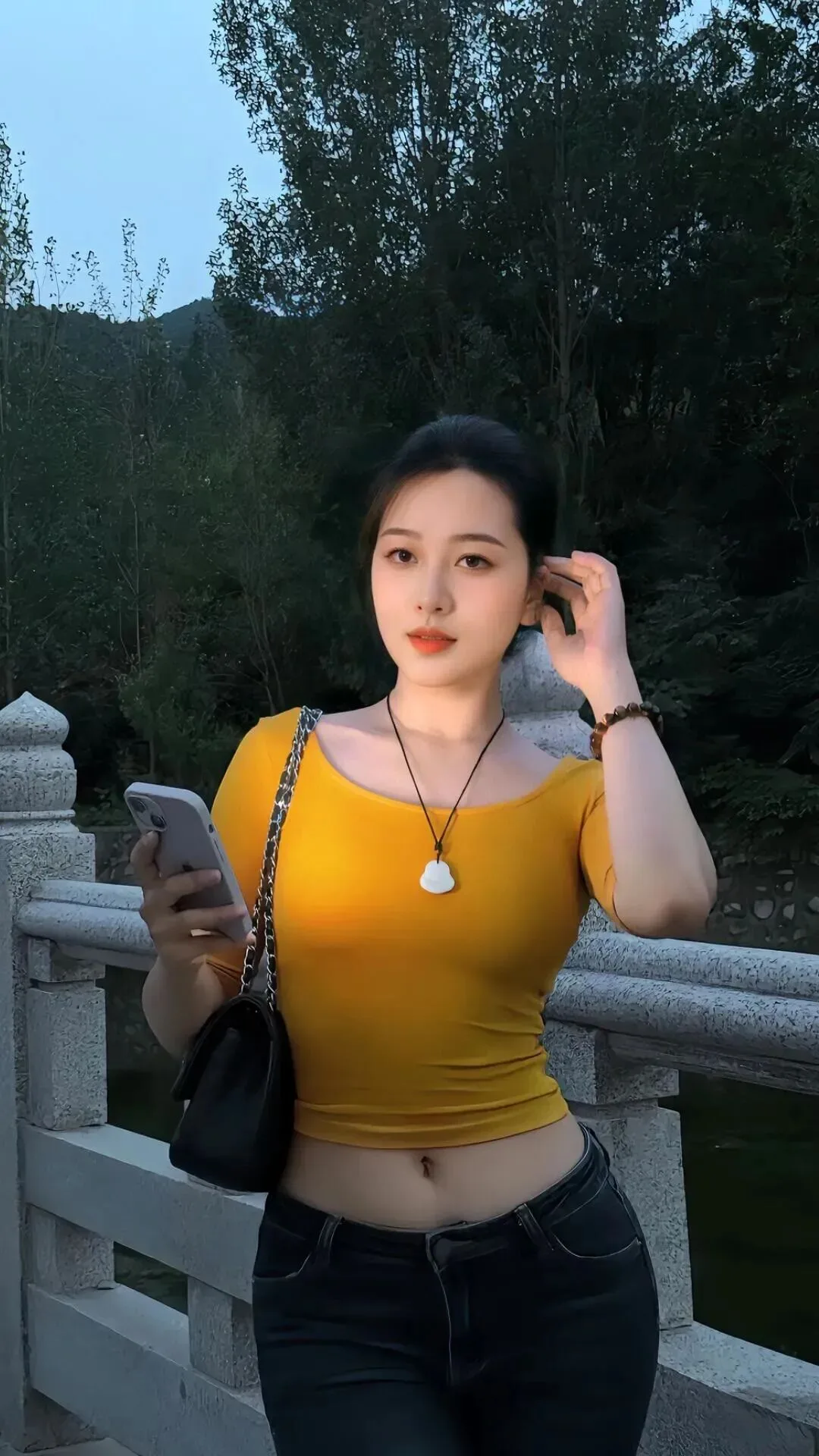 气质少妇写真 图片3