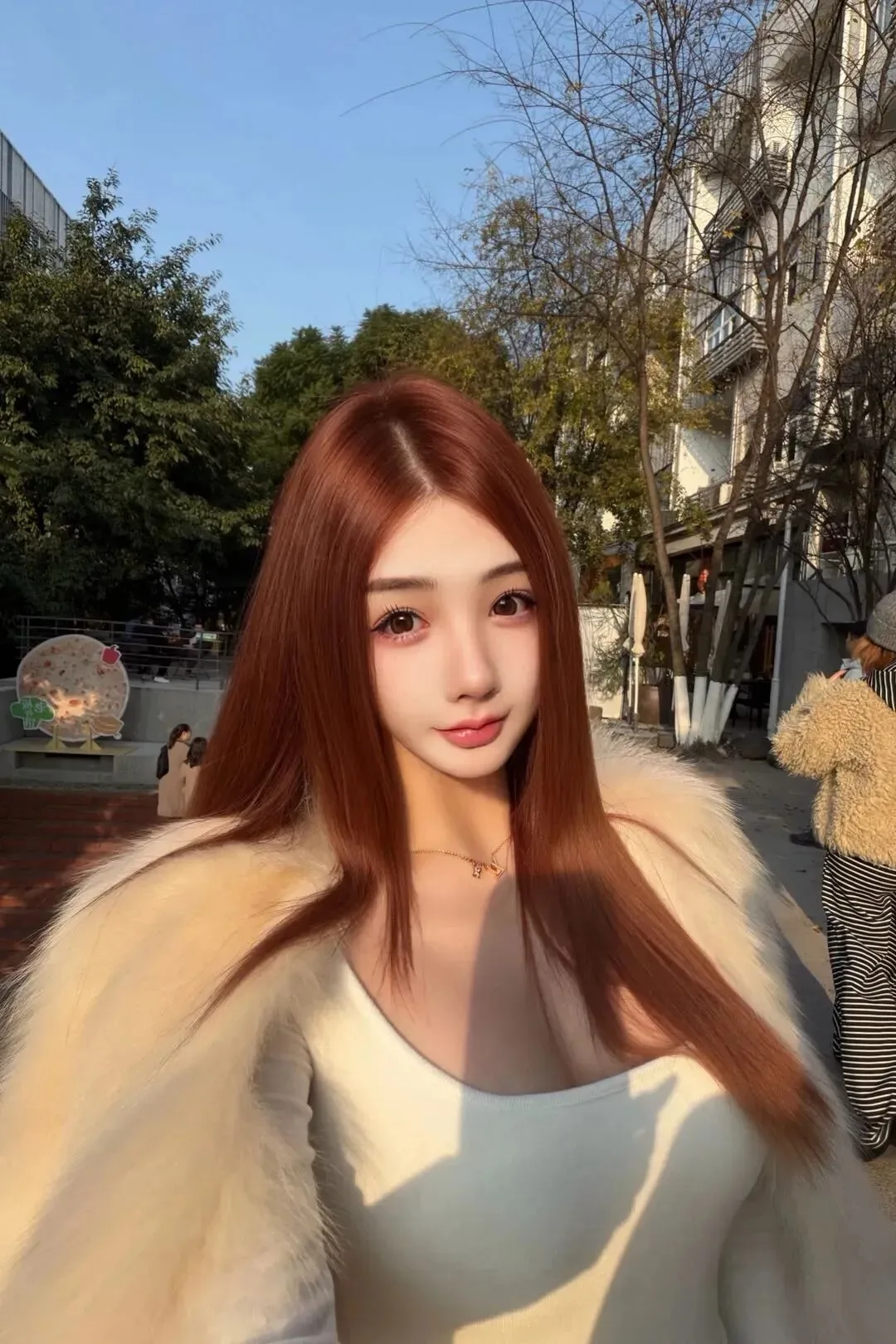 肤白少女写真 图片2