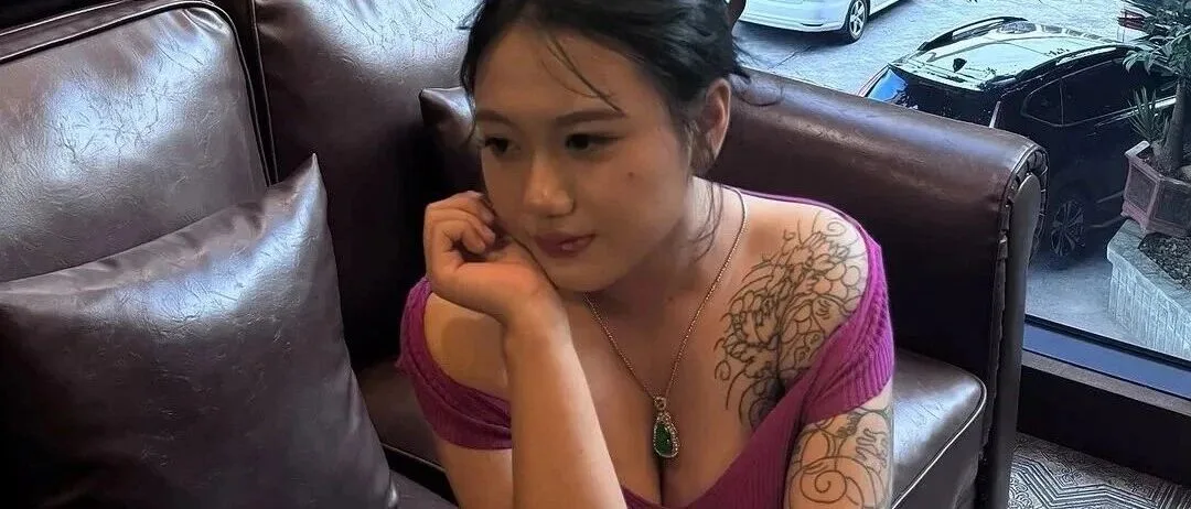 丰满曲线少妇高清写真图集展现成熟魅力