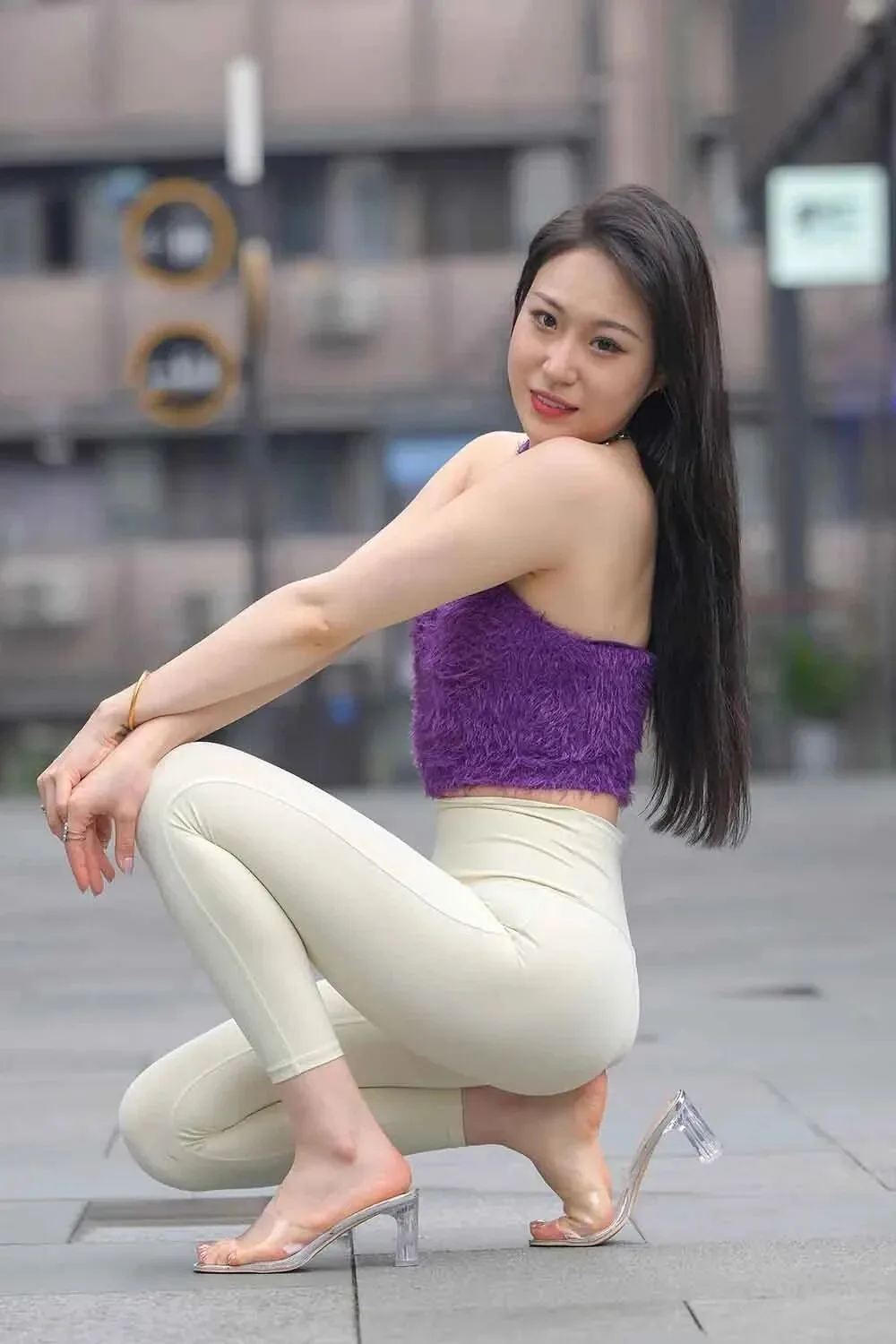 肤白貌美少妇写真 图片5