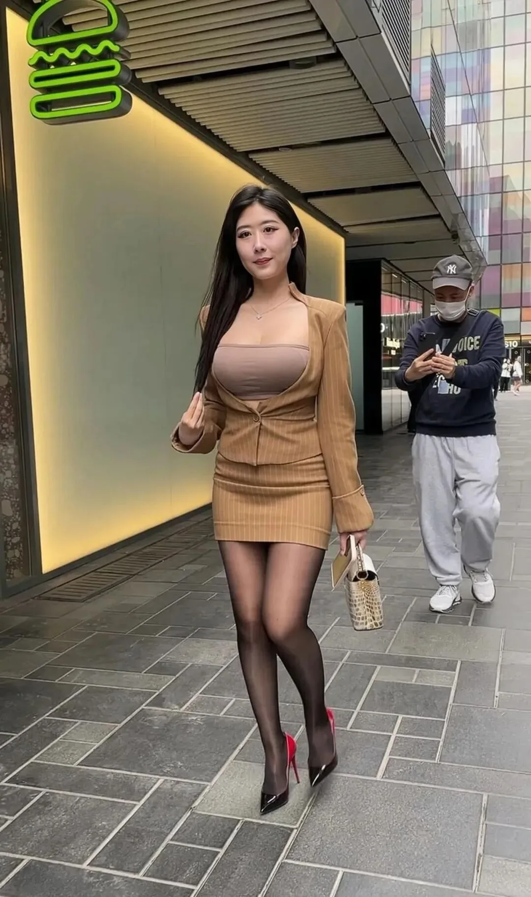 丰满少妇写真 图片3