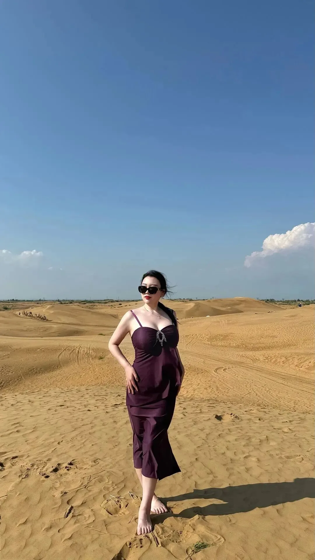 沙漠美女写真 图片3