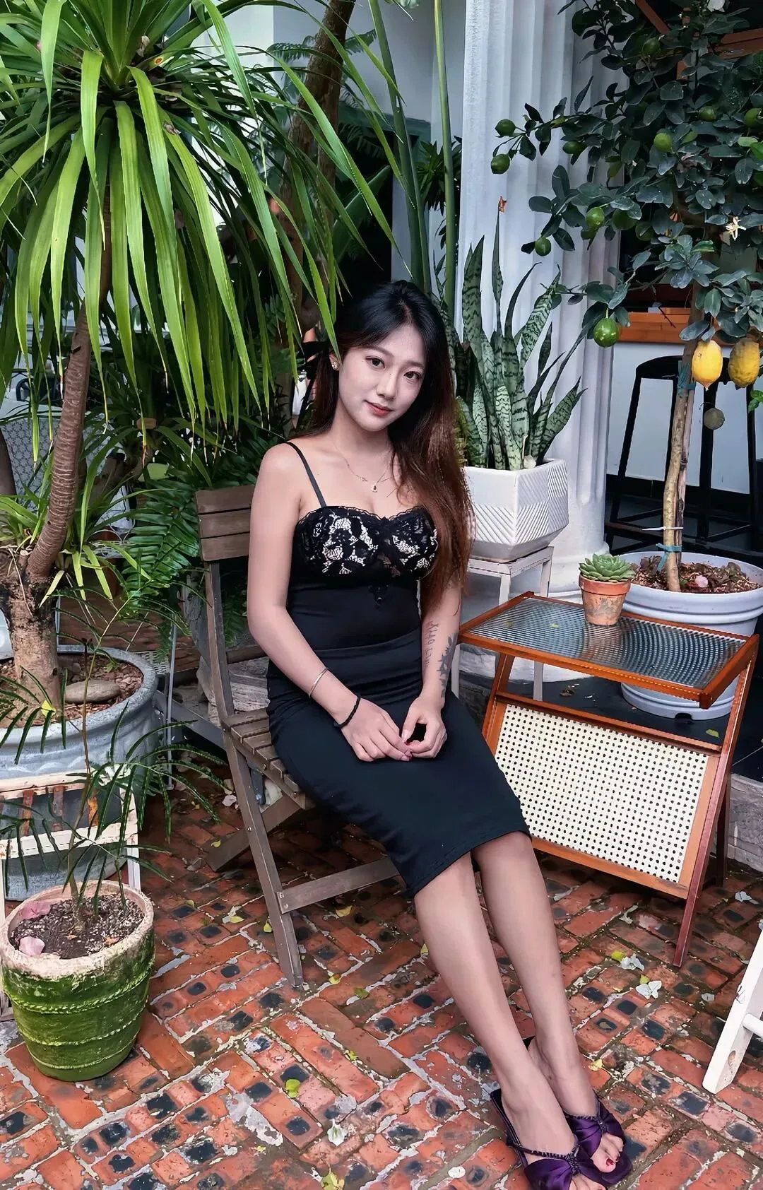 蕾丝吊带美女写真 图片3
