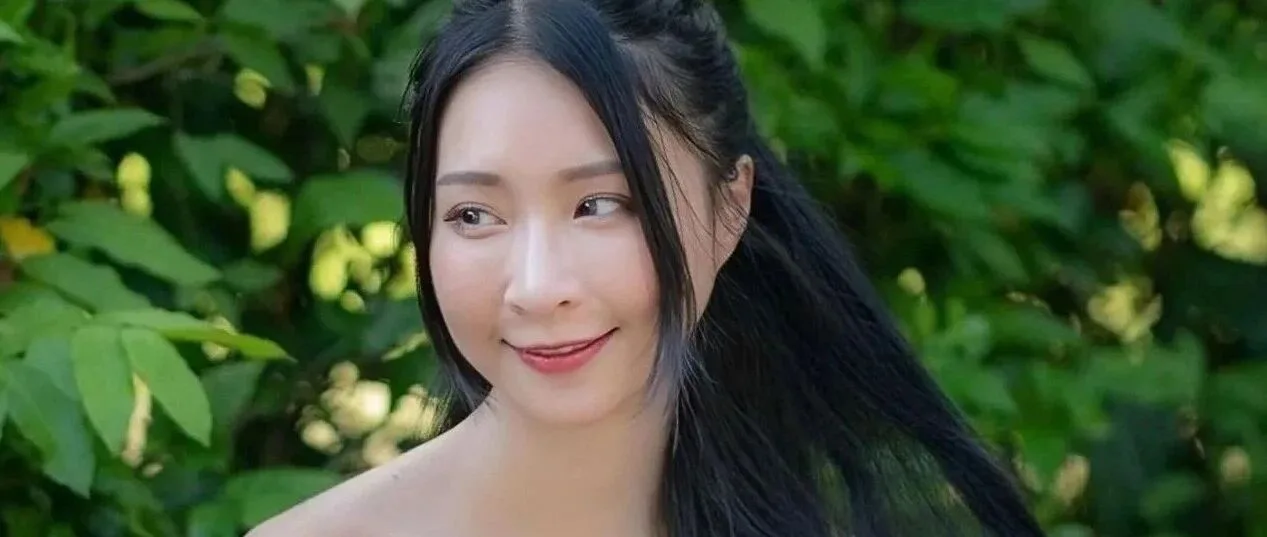 丰满美女写真 图片1