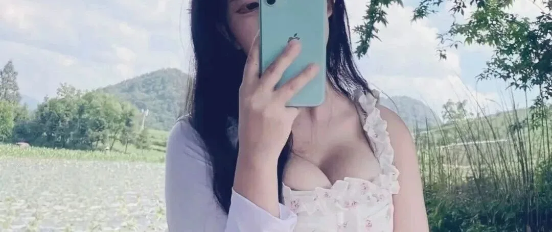 花裙少妇写真 图片1