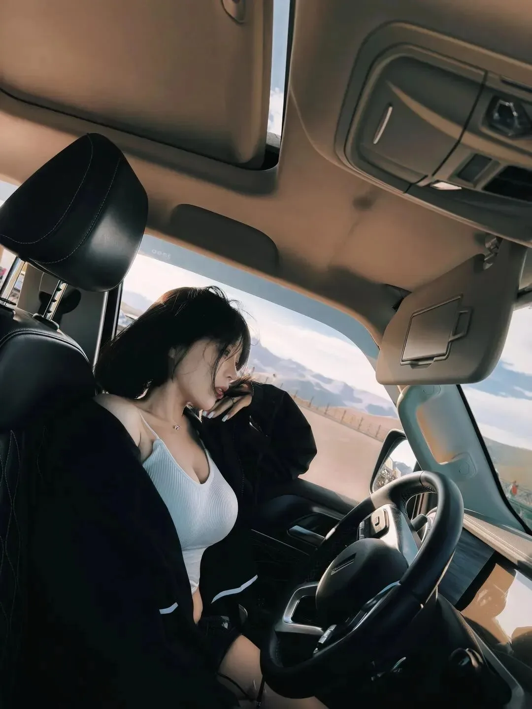 豪车美女写真 图片2