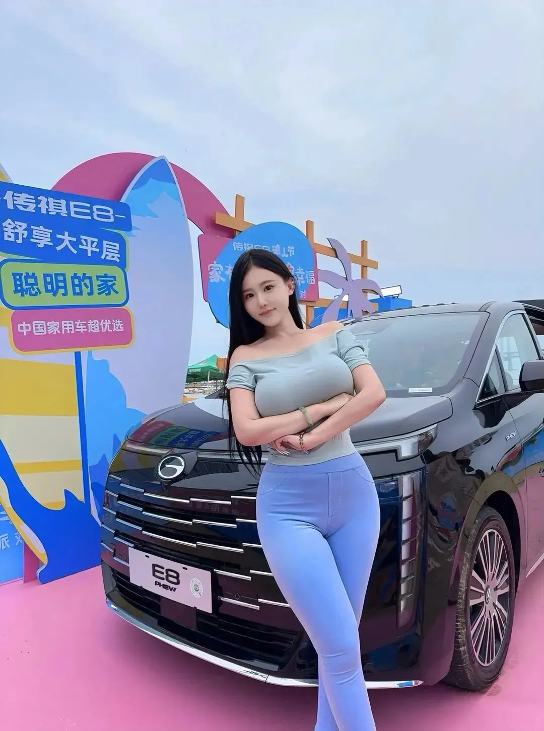 性感车模写真 图片2