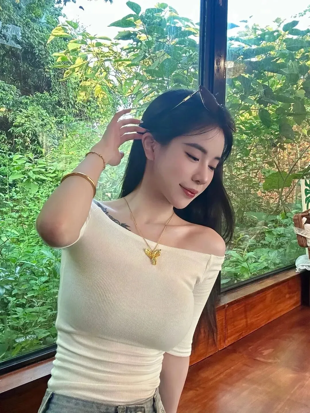 丰满少妇写真 图片3