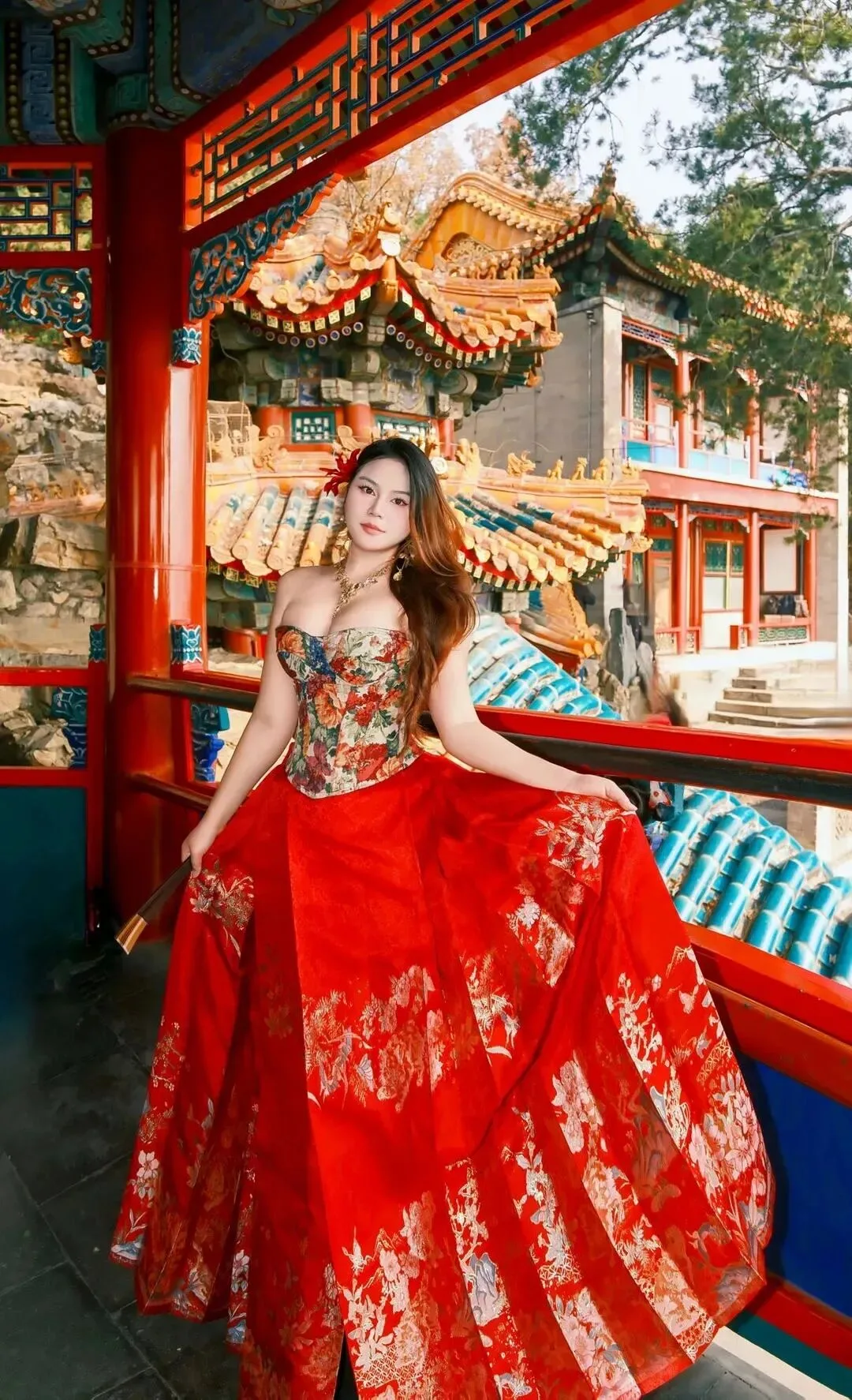 花裙少妇写真 图片2