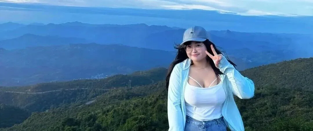 身材曲线出众的极品女神高清写真图集