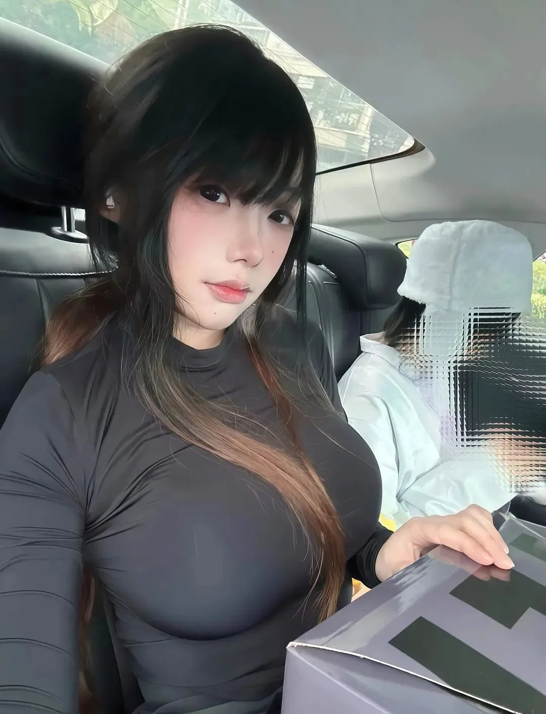 曲线美女写真 图片2