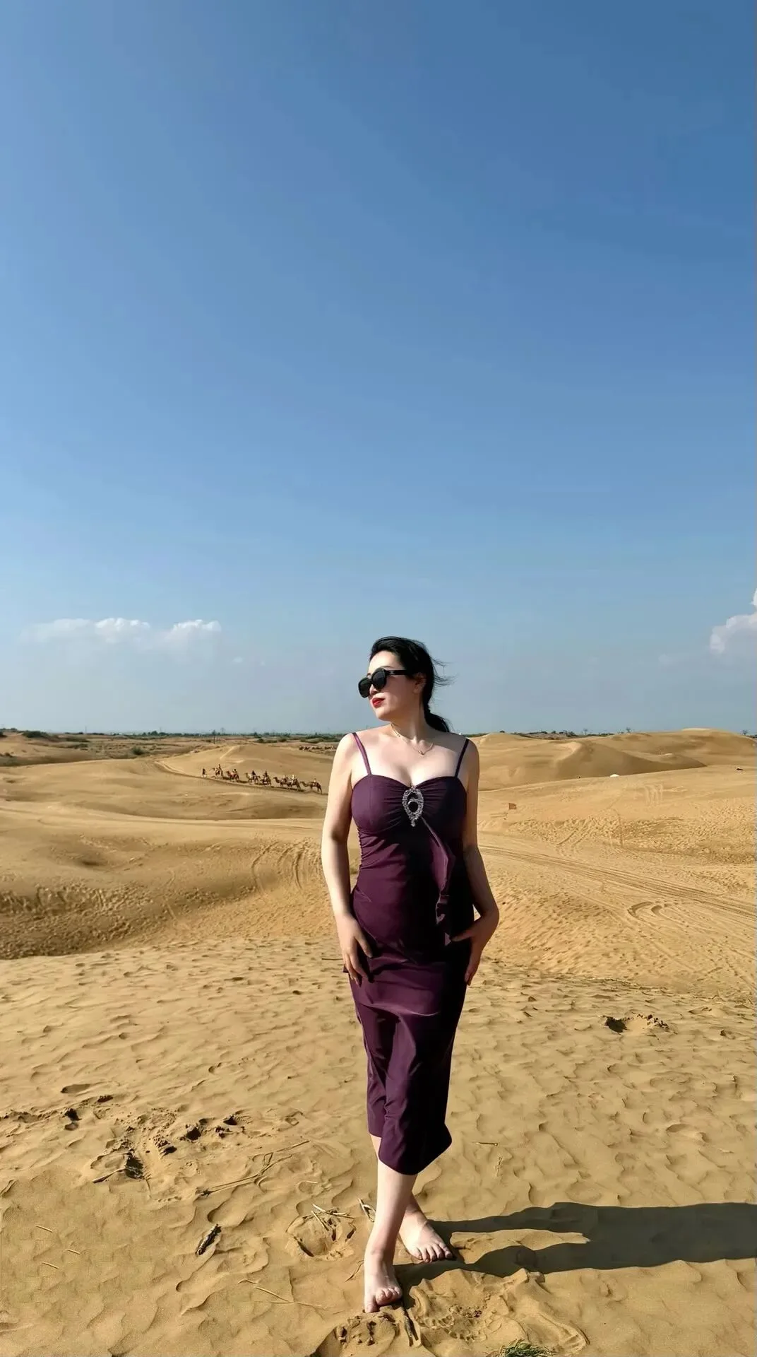 沙漠美女写真 图片2